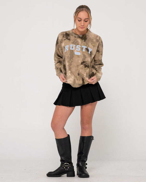 woman-wearing-camoozy-knitted-crew-in-camo