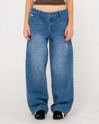 Woman wearing He Ghosted Bethany Baggy Low Rise Jean in Blasted Middy Blue