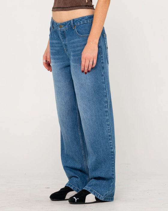 woman-wearing-he-ghosted-bethany-baggy-low-rise-jean-in-blasted-middy-blue