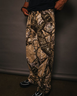 Man wearing Hoodus Rambo Baggy Pant in Camo