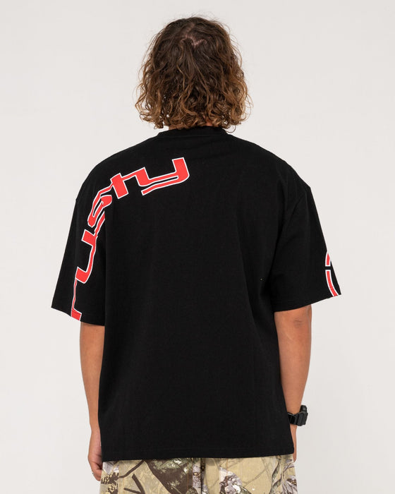 man-wearing-glaze-r-short-sleeve-tee-in-black