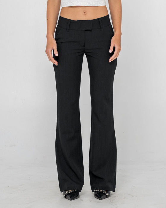 woman-wearing-finance-mummy-low-rise-suit-pant-in-black-2