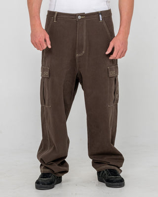 Man wearing Grizzly Baggy Cargo Pant in Pinecone