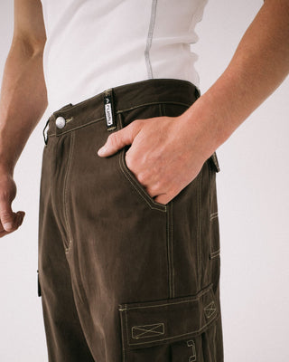 Man wearing Grizzly Baggy Cargo Pant in Pinecone