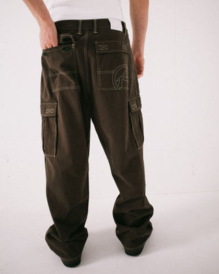 Man wearing Grizzly Baggy Cargo Pant in Pinecone