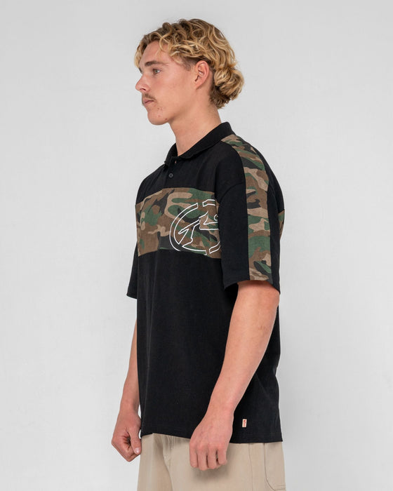 man-wearing-kill-switch-short-sleeve-polo-in-black