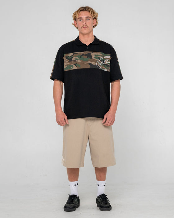 man-wearing-kill-switch-short-sleeve-polo-in-black