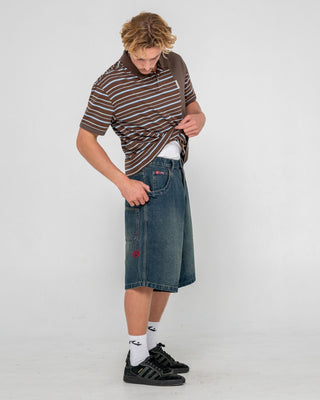 Man wearing Yowie Baggy Jort in Dark N Dirty