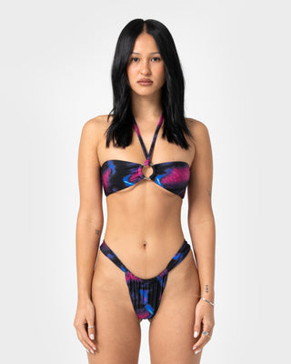 Woman wearing Amnesia Bandeau Bikini Top in Amnesia Print