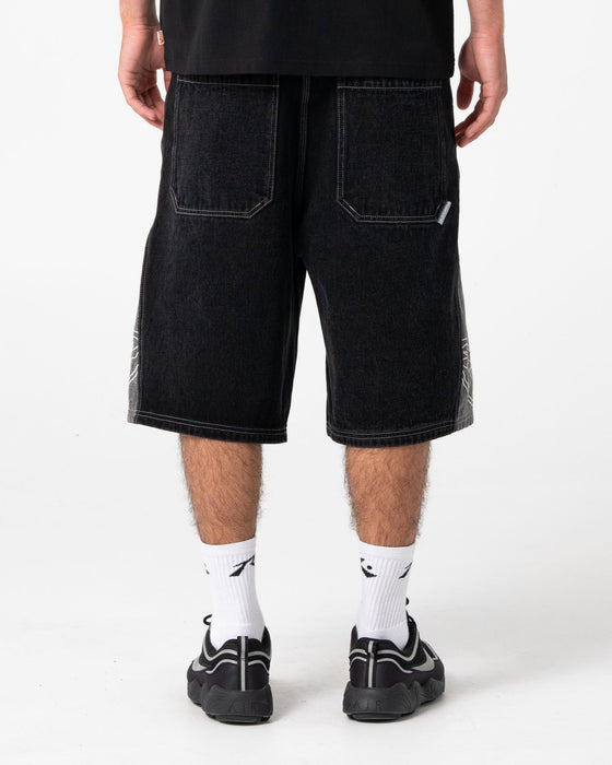 man-wearing-diablo-jort-in-black-out