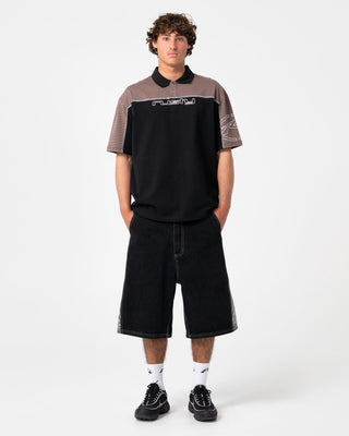 Man wearing Diablo Jort in Black Out