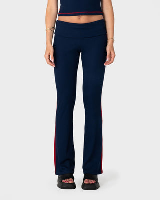 Woman wearing Hilton Low Rise Bootleg Rib Pant in Navy Blue