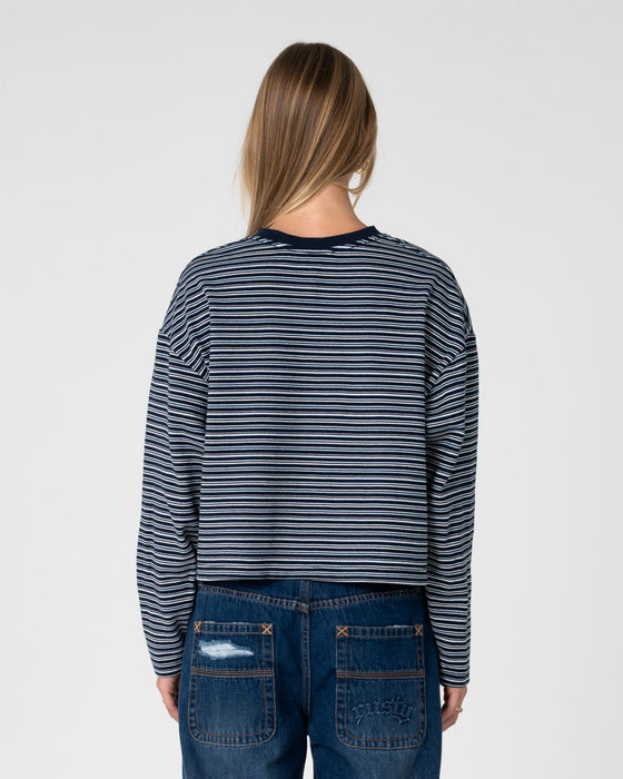 woman-wearing-17-degrees-stripe-l-s-oversize-tee-in-blue-stripe