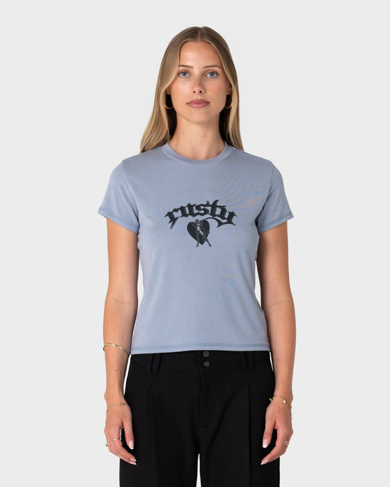 woman-wearing-monty-hartlo-relaxed-baby-tee-in-stone-grey