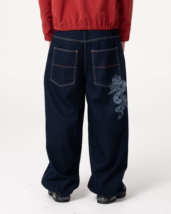 man-wearing-spyro-jean-in-raw-dawg-blue