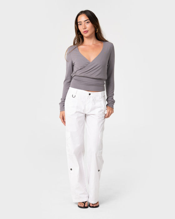 woman-wearing-honey-slouch-l-s-top-in-light-grey