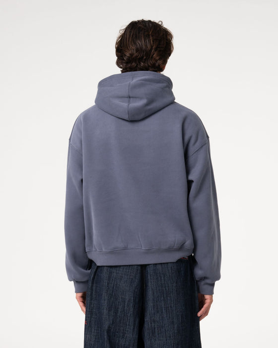man-wearing-big-ticket-hooded-fleece-in-steel