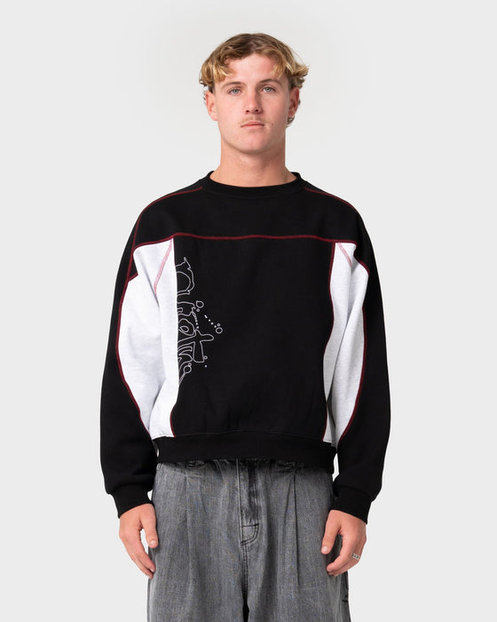 man-wearing-sawblaze-crew-neck-fleece-in-black