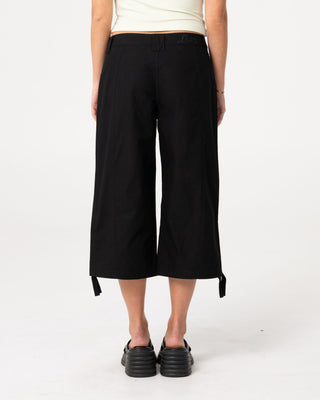 Woman wearing Cameron Low Rise Relaxed Capri Pant in Black