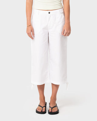 Woman wearing Cameron Low Rise Relaxed Capri Pant in White