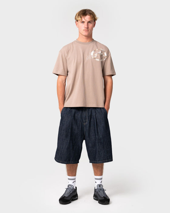 man-wearing-uncut-gems-short-sleeve-tee-in-mushroom