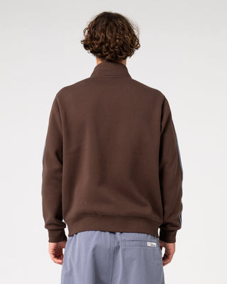 Man wearing Tracka Zip Thru Fleece in Java