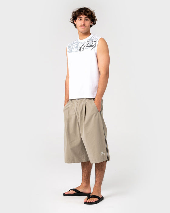 man-wearing-chief-keef-muscle-in-white