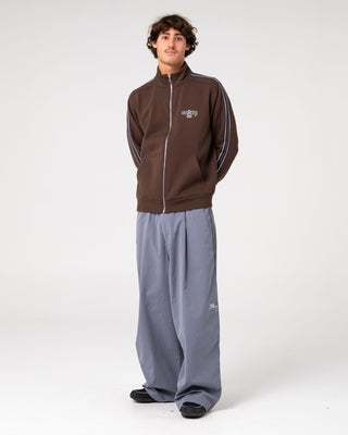 Man wearing Mista Ilavaline Elastic Pant in Grey