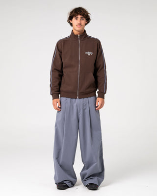 Man wearing Mista Ilavaline Elastic Pant in Grey