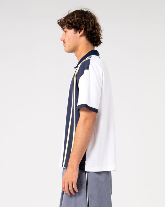 man-wearing-prestige-short-sleeve-polo-in-white