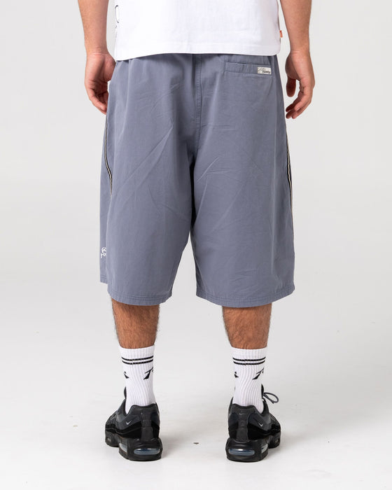 man-wearing-mista-ilavaline-elastic-short-in-grey