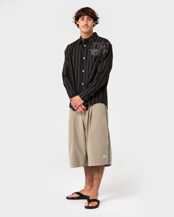 man-wearing-bandulu-long-sleeve-shirt-in-black