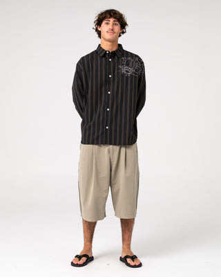 Man wearing Bandulu Long Sleeve Shirt in Black