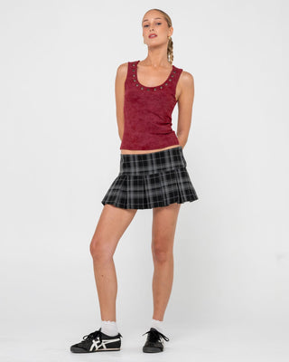 Woman wearing Eye Let Loose Tank Top in Cranberry