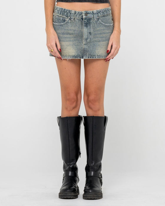 woman-wearing-morty-low-rise-denim-micro-mini-skirt-in-dirty-dawg