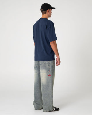 Man wearing Yowie Baggy Jean in Dirty Dawg