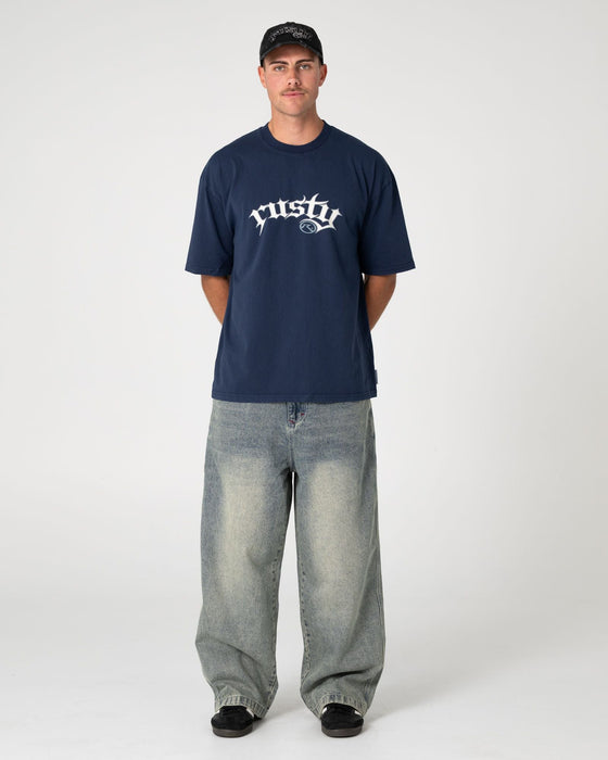 man-wearing-yowie-baggy-jean-in-dirty-dawg