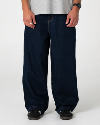 Man wearing Yowie Baggy Jean in Indigo