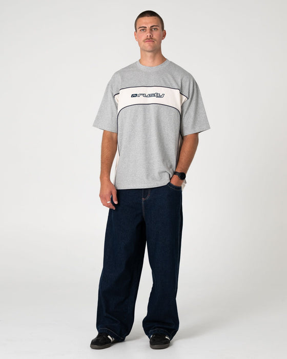 man-wearing-yowie-baggy-jean-in-indigo