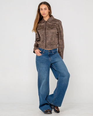 Woman wearing Ally-way Fitted Jacket in Ash Brown