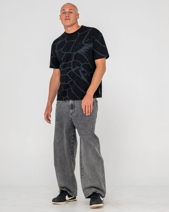 man-wearing-taipan-short-sleeve-tee-in-black