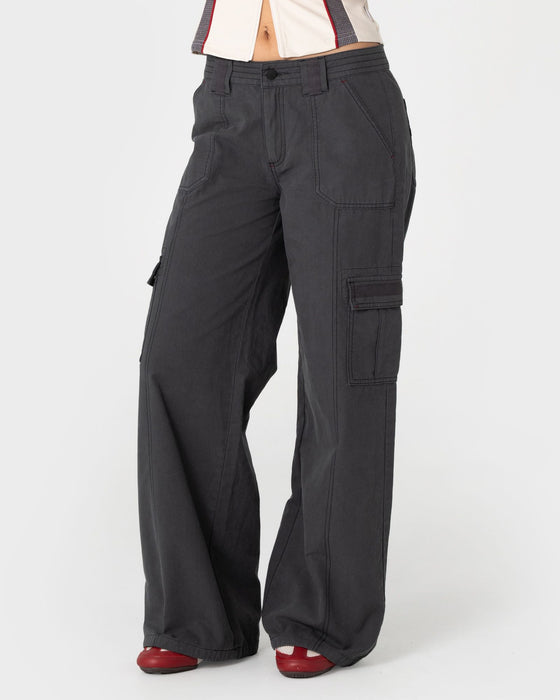 woman-wearing-rusty-cargo-low-rise-wide-pant-in-washed-black