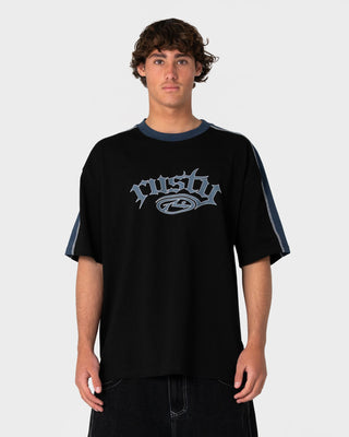 Man wearing Scream Short Sleeve Tee in Black