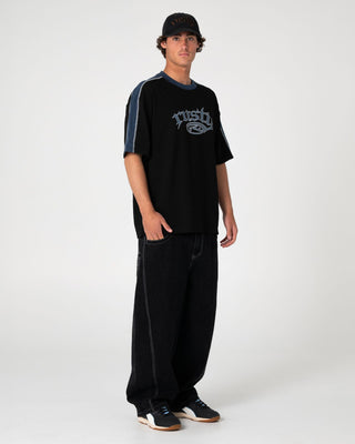 Man wearing Scream Short Sleeve Tee in Black