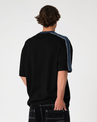 Man wearing Scream Short Sleeve Tee in Black