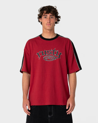 Man wearing Scream Short Sleeve Tee in Vintage Red