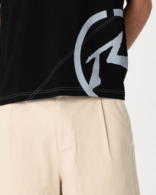 Man wearing Shindawg Pleated Short in Abbey Stone