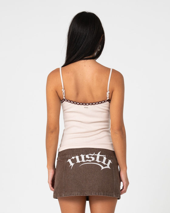 woman-wearing-sammy-cami-top-in-mushroom-burgundy