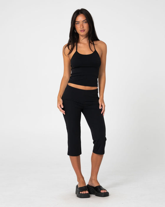 woman-wearing-finance-mummy-low-rise-capri-pant-in-black