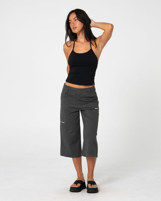 woman-wearing-it-gyrl-low-rise-capri-cargo-pant-in-carbon